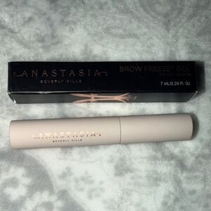 Anastasia Beverly Hills Brow Freeze Gel in White and Black